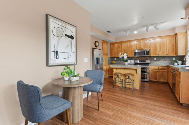 6189 Fieldstone Dr, Livermore, CA 94551