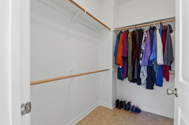 6189 Fieldstone Dr, Livermore, CA 94551