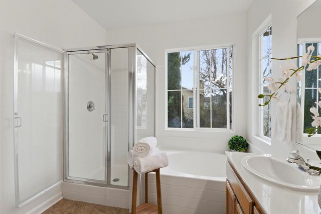 6189 Fieldstone Dr, Livermore, CA 94551