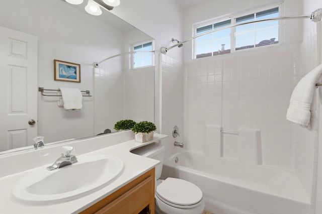 6189 Fieldstone Dr, Livermore, CA 94551