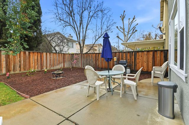 6189 Fieldstone Dr, Livermore, CA 94551
