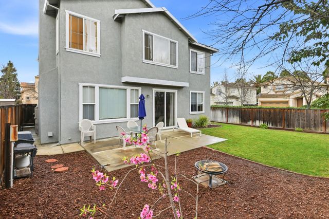 6189 Fieldstone Dr, Livermore, CA 94551