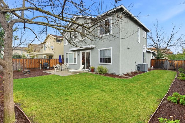 6189 Fieldstone Dr, Livermore, CA 94551