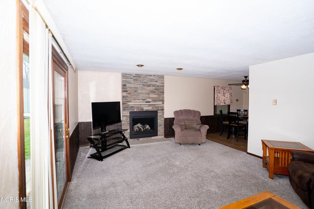 4313 E Rolling Meadows Boulevard, Defiance, OH 43512