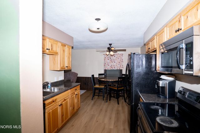 4313 E Rolling Meadows Boulevard, Defiance, OH 43512