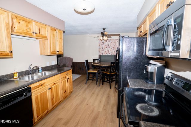 4313 E Rolling Meadows Boulevard, Defiance, OH 43512