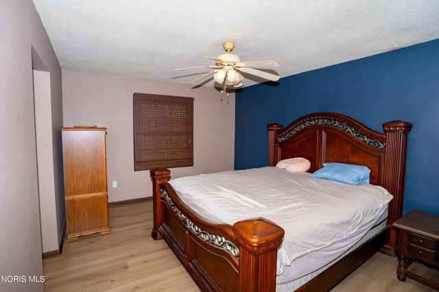 4313 E Rolling Meadows Boulevard, Defiance, OH 43512