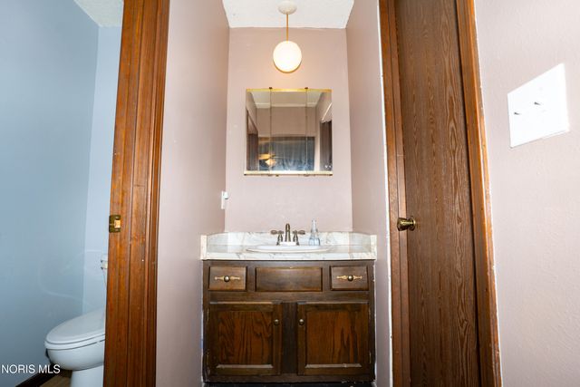 4313 E Rolling Meadows Boulevard, Defiance, OH 43512