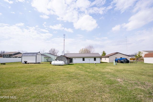 4313 E Rolling Meadows Boulevard, Defiance, OH 43512