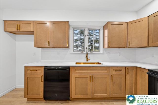 449 Elmhurst Avenue, Bethlehem City, PA 18017