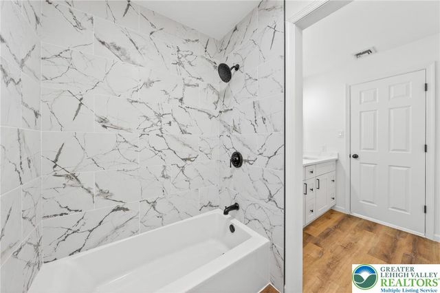 449 Elmhurst Avenue, Bethlehem City, PA 18017