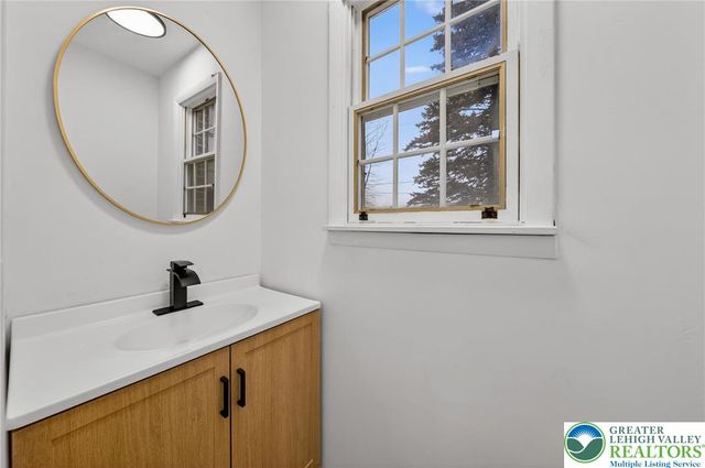 449 Elmhurst Avenue, Bethlehem City, PA 18017