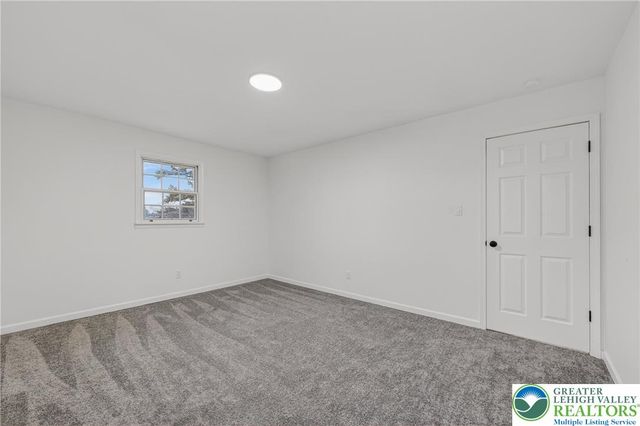 449 Elmhurst Avenue, Bethlehem City, PA 18017