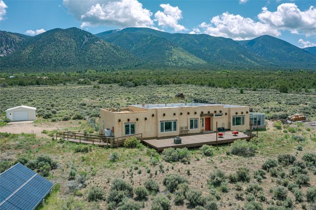 131 Quintana Road, Questa, NM 87556