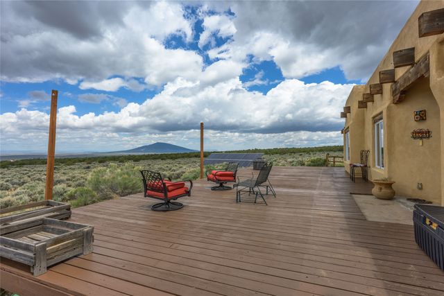 131 Quintana Road, Questa, NM 87556