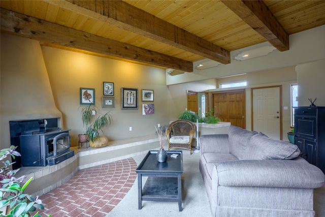 131 Quintana Road, Questa, NM 87556