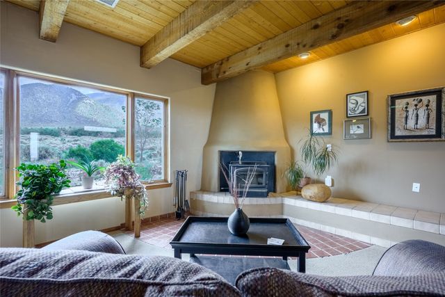 131 Quintana Road, Questa, NM 87556