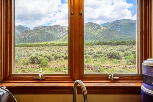 131 Quintana Road, Questa, NM 87556