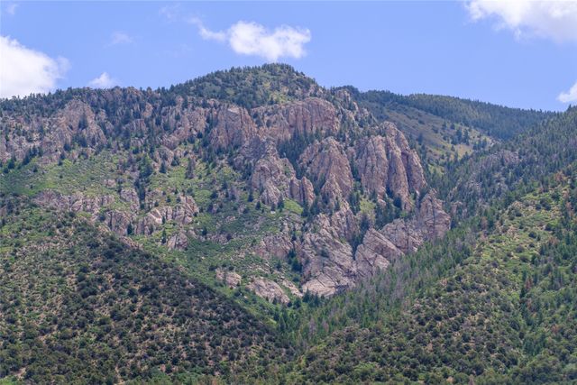 131 Quintana Road, Questa, NM 87556