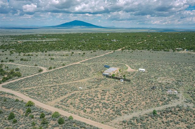 131 Quintana Road, Questa, NM 87556