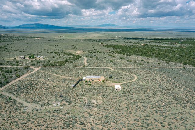 131 Quintana Road, Questa, NM 87556