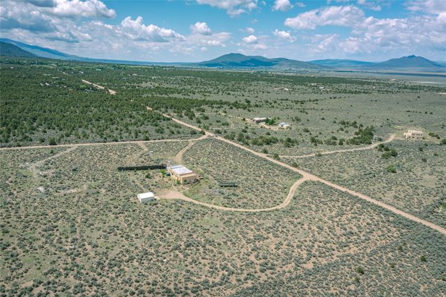 131 Quintana Road, Questa, NM 87556