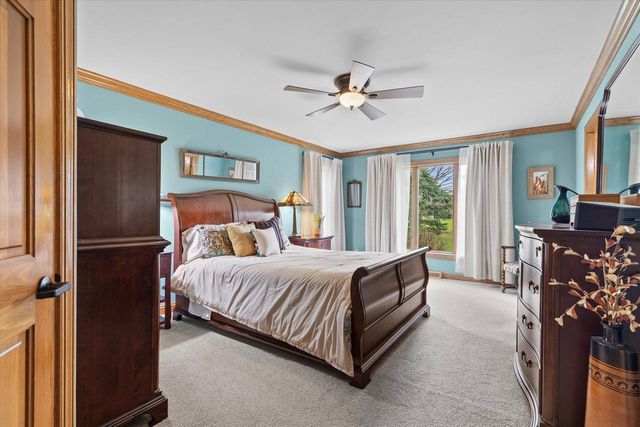 925 Greenway TERRACE, Hartland, WI 53029