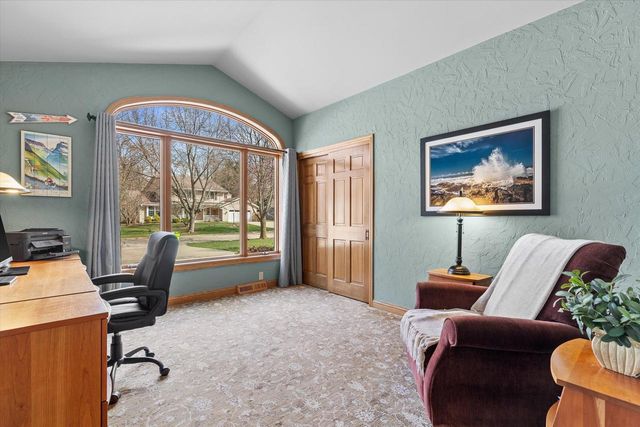 925 Greenway TERRACE, Hartland, WI 53029