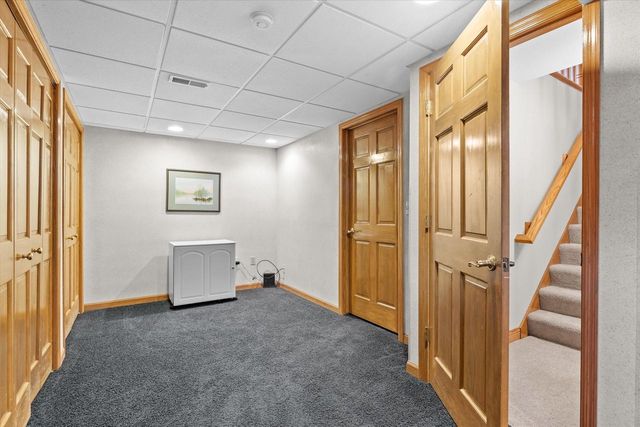925 Greenway TERRACE, Hartland, WI 53029