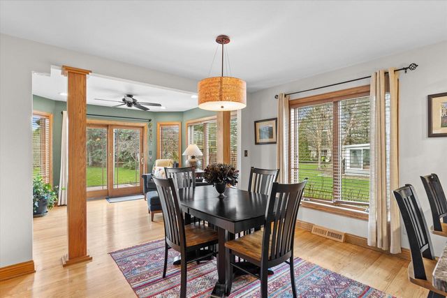 925 Greenway TERRACE, Hartland, WI 53029