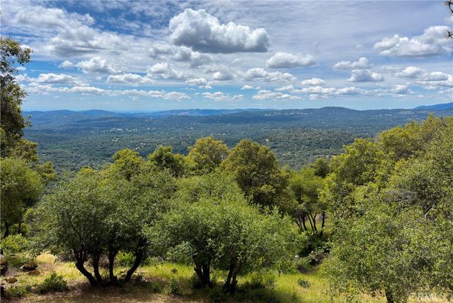 5603 Clouds Rest Road, Mariposa, CA 95338