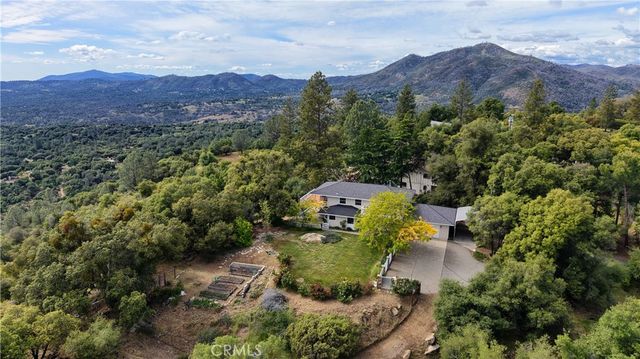 5603 Clouds Rest Road, Mariposa, CA 95338