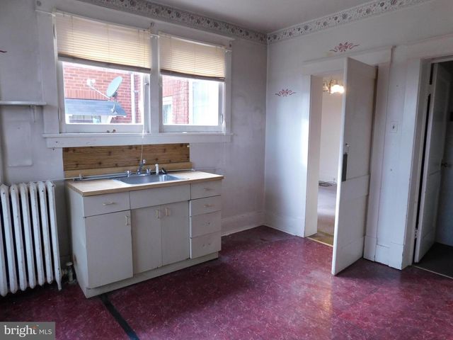 305 ORANGE ST, Mifflintown, PA 17059