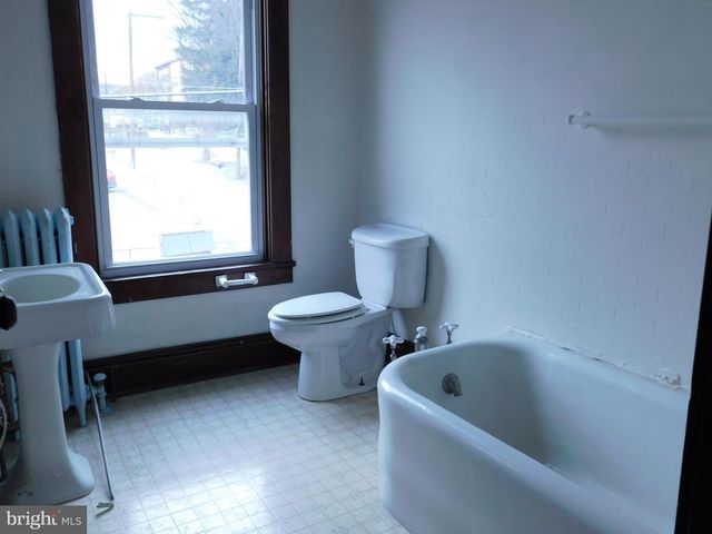 305 ORANGE ST, Mifflintown, PA 17059