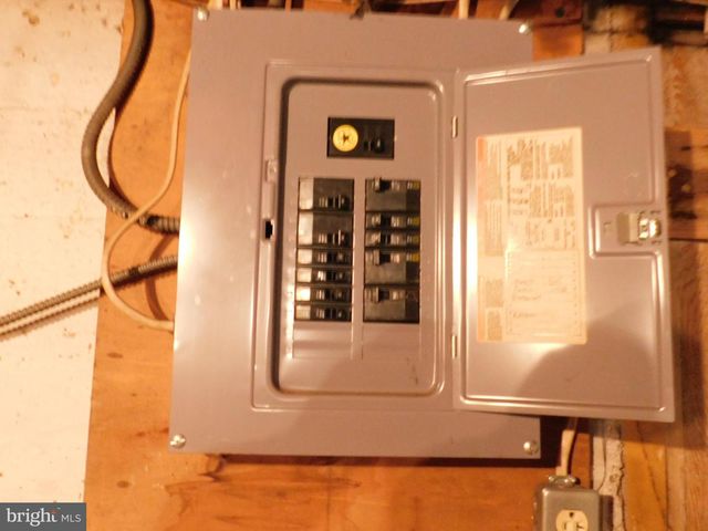 305 ORANGE ST, Mifflintown, PA 17059