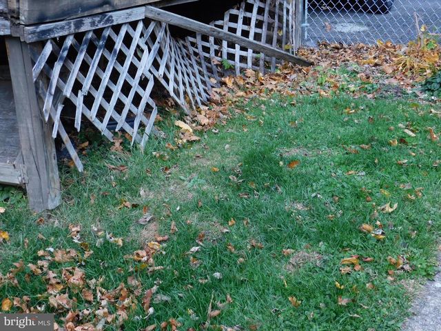 305 ORANGE ST, Mifflintown, PA 17059