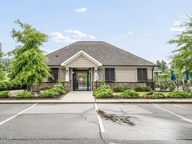 65 Warwick Court, Clayton, NC 27520