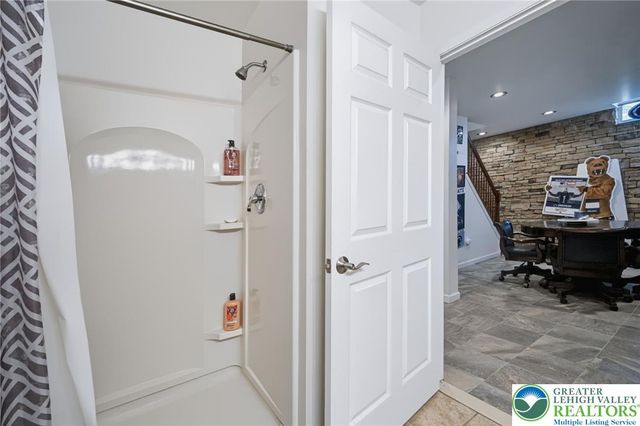 3947 Mechanicsville Road, Whitehall Twp, PA 18052