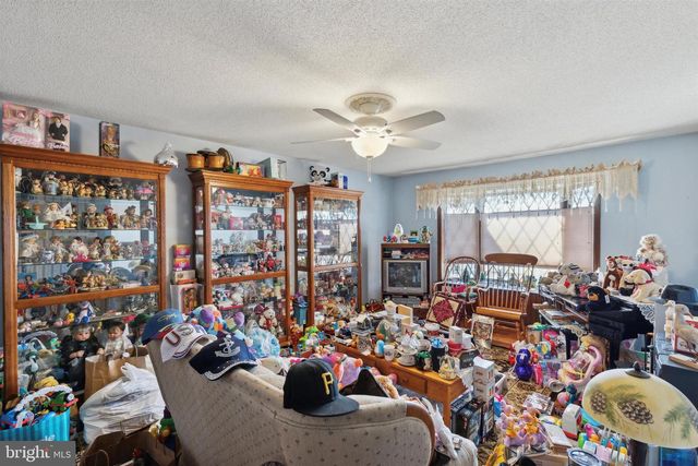 2453 LINCOLN HWY E, Lancaster, PA 17602