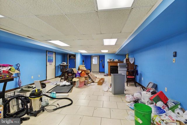 2453 LINCOLN HWY E, Lancaster, PA 17602