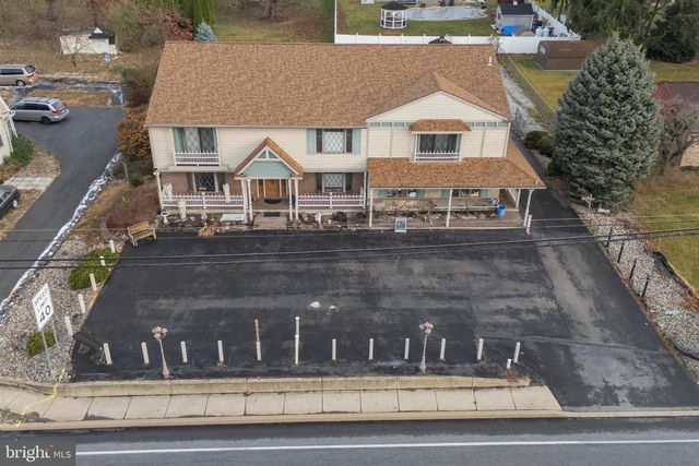 2453 LINCOLN HWY E, Lancaster, PA 17602