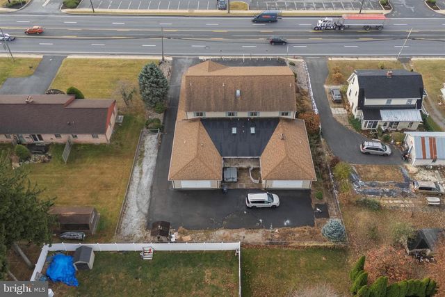 2453 LINCOLN HWY E, Lancaster, PA 17602