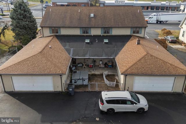 2453 LINCOLN HWY E, Lancaster, PA 17602