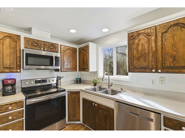 1010 Se 3RD Ave, Battle Ground, WA 98604