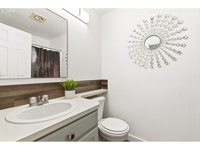 1010 Se 3RD Ave, Battle Ground, WA 98604