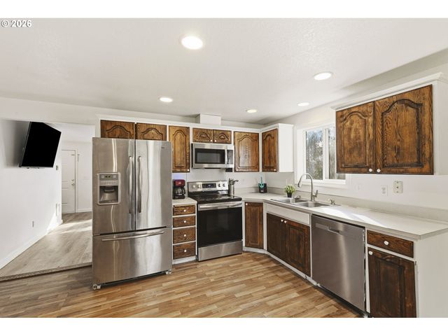 1010 Se 3RD Ave, Battle Ground, WA 98604