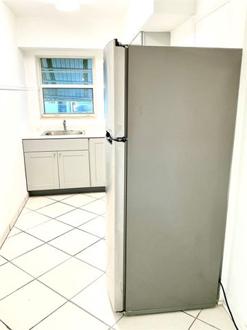 1645 NE 12th St B, Fort Lauderdale, FL 33304