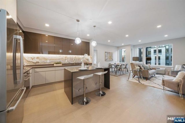 7101 River Road 304A, North Bergen, NJ 07047