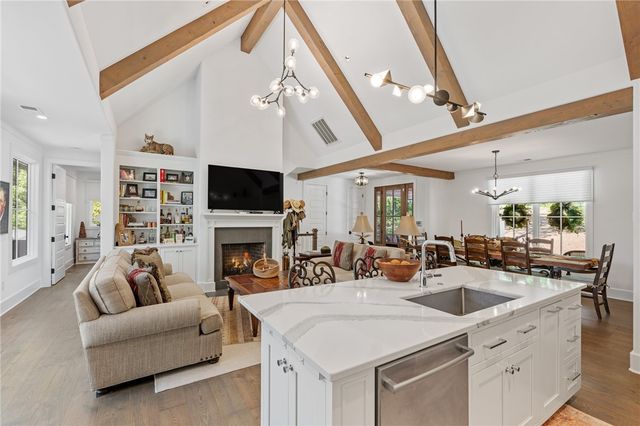 113 Settlement Village Drive, Sunset, SC 29685