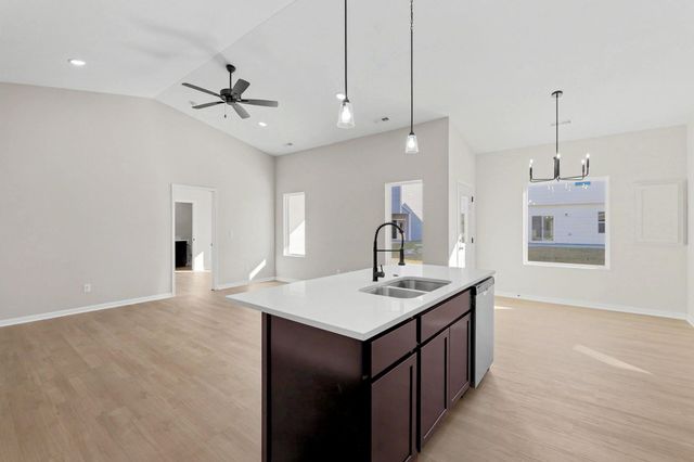 9157 E Chris, Bel Aire, KS 67226